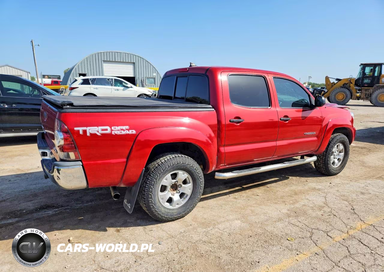 2014 Toyota Tacoma V6 VIN:3TMLU4ENXEM151980 - 3