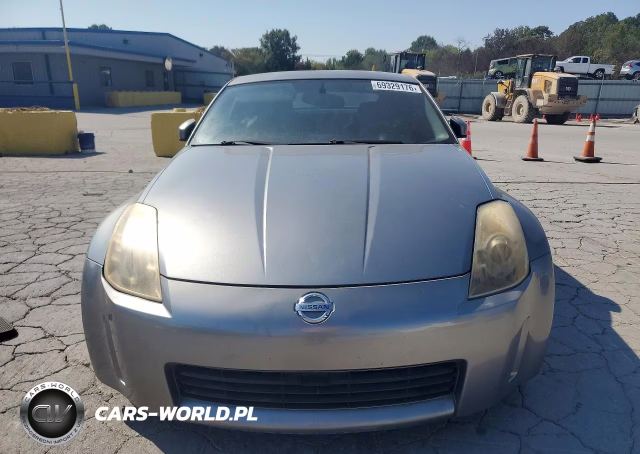2005 Nissan 350Z Coupe VIN:JN1AZ34D25M606590 - 5