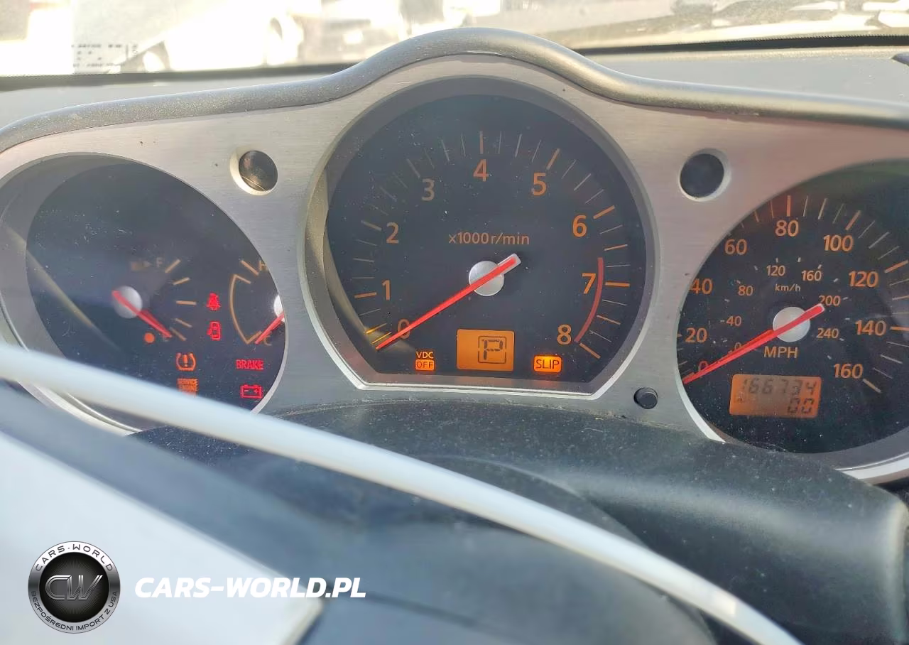 2005 Nissan 350Z Coupe VIN:JN1AZ34D25M606590 - 9