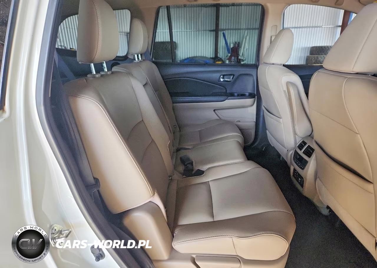 2017 Honda Pilot Touring VIN:5FNYF6H94HB003262 - 11