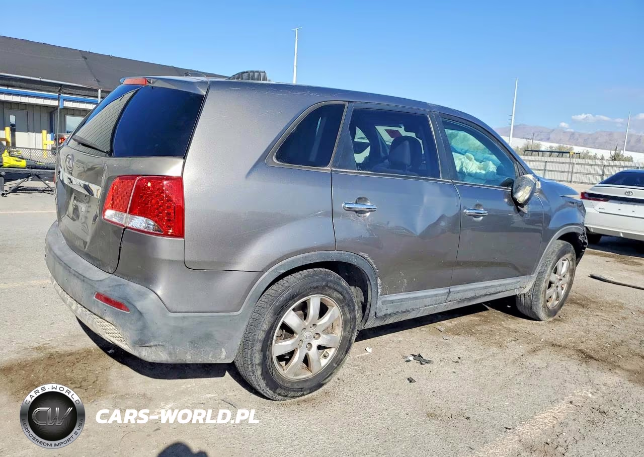 2011 Kia Sorento Lx VIN:5XYKT3A18BG041854 - 3