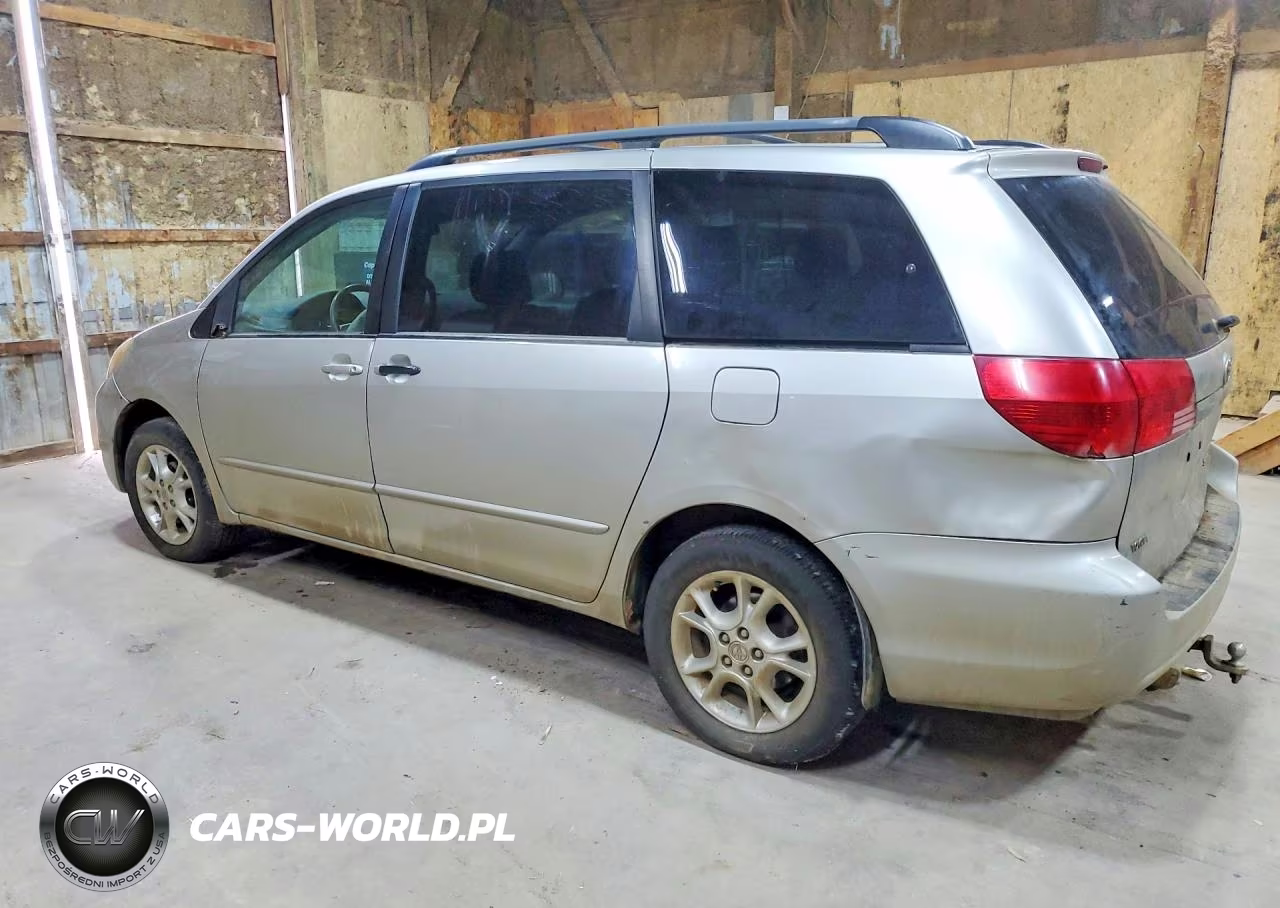 2004 Toyota Sienna Le VIN:5TDBA23CX4S008116 - 2