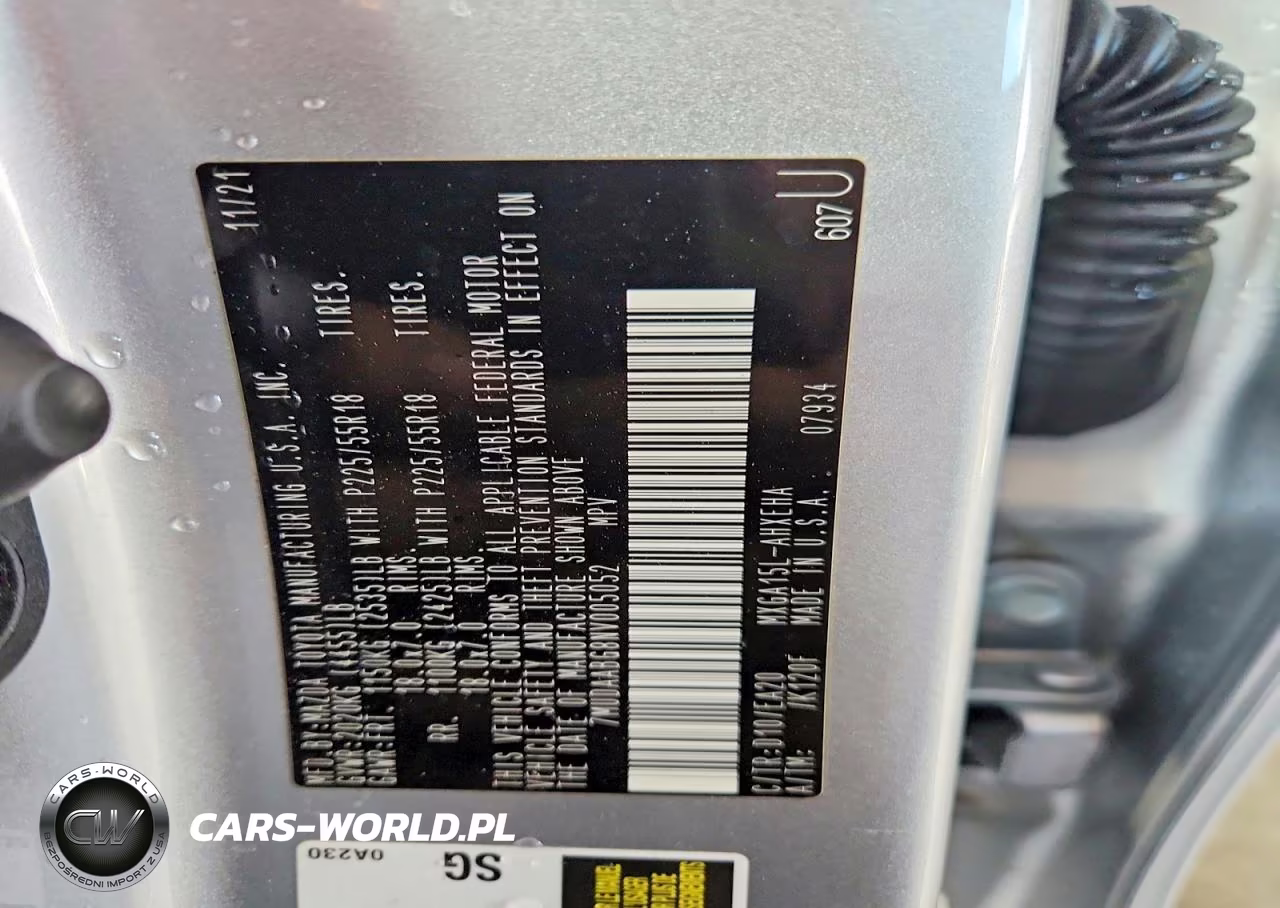 2022 Toyota Corolla Cross Xle VIN:7MUDAABG8NV005052 - 13