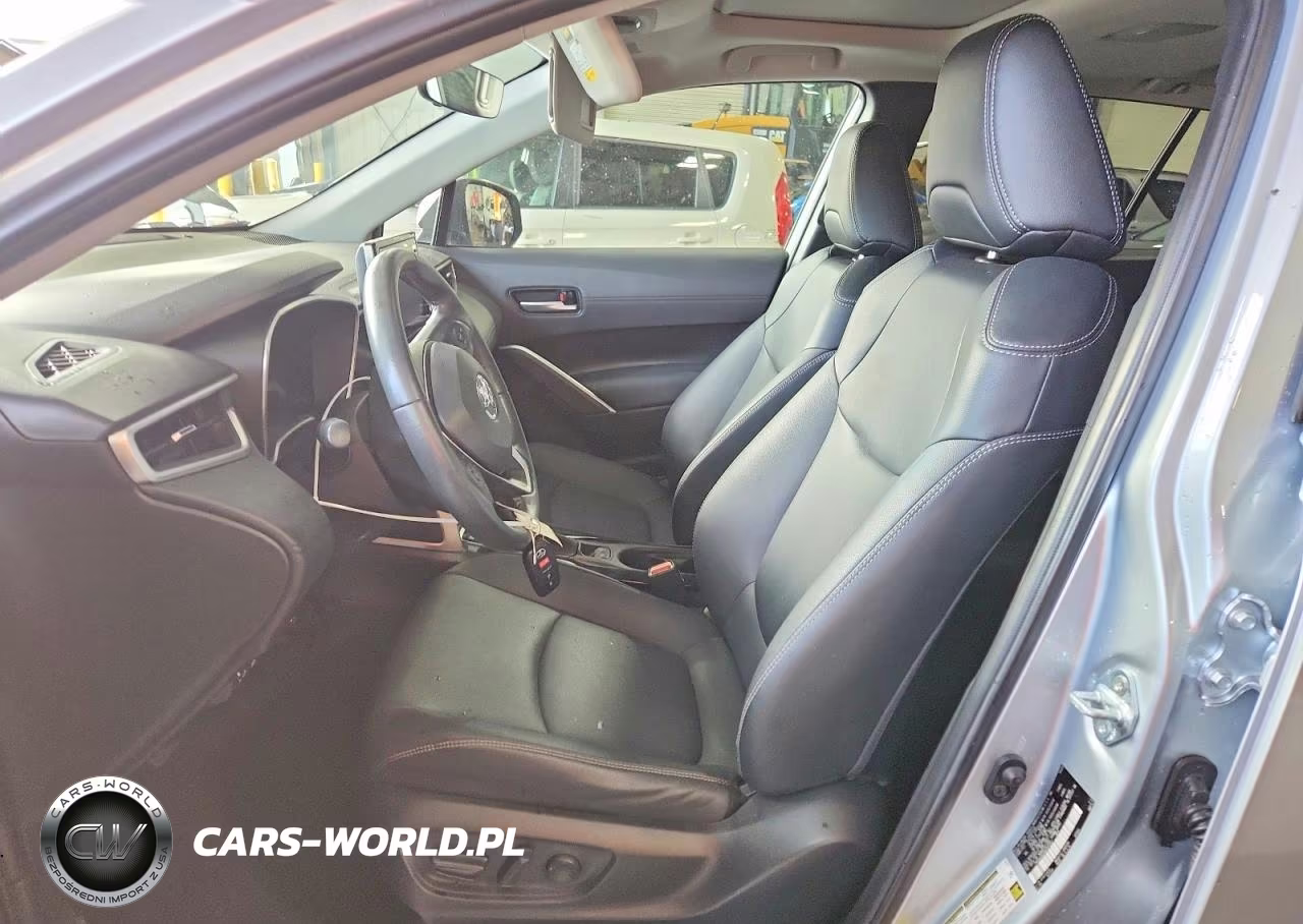 2022 Toyota Corolla Cross Xle VIN:7MUDAABG8NV005052 - 7