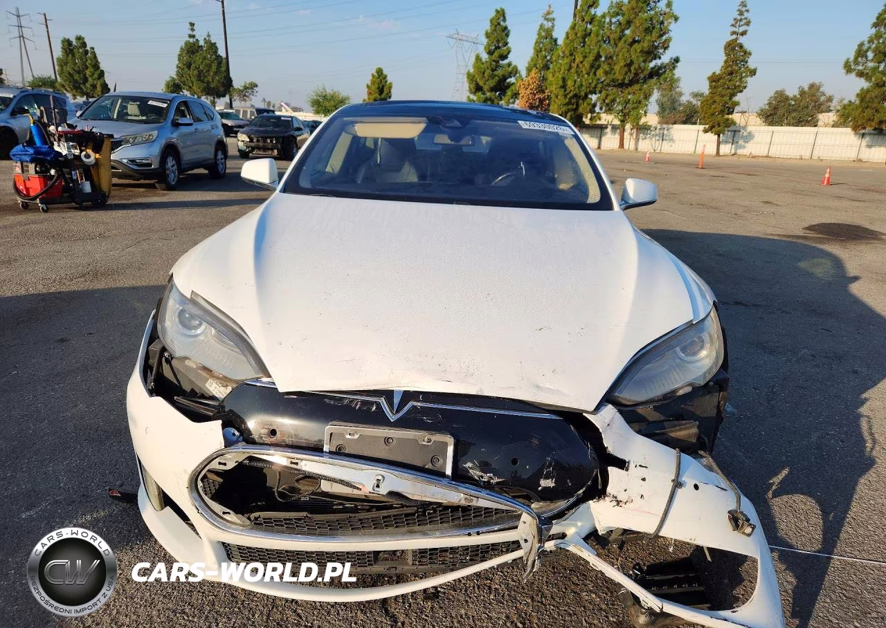 2016 Tesla Model S VIN:5YJSA1E27GF125837 - 5