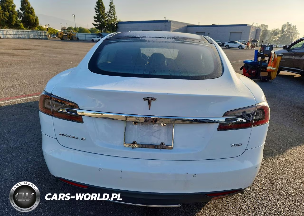 2016 Tesla Model S VIN:5YJSA1E27GF125837 - 6