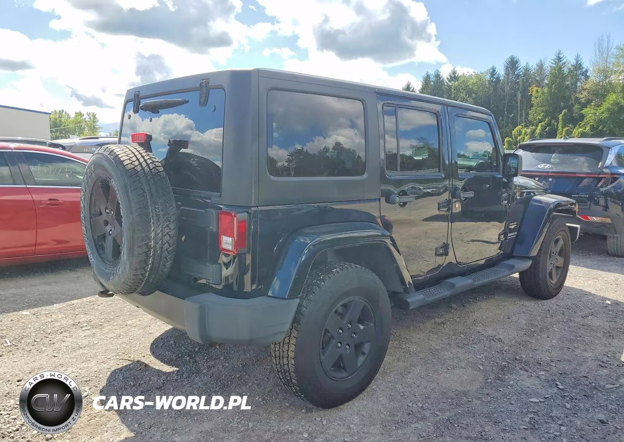 2012 Jeep Wrangler Unlimited Sahara VIN:1C4BJWEG1CL279766 - 3