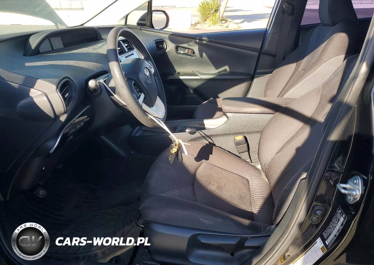 2018 Toyota Prius Two VIN:JTDKBRFU5J3066013 - 7