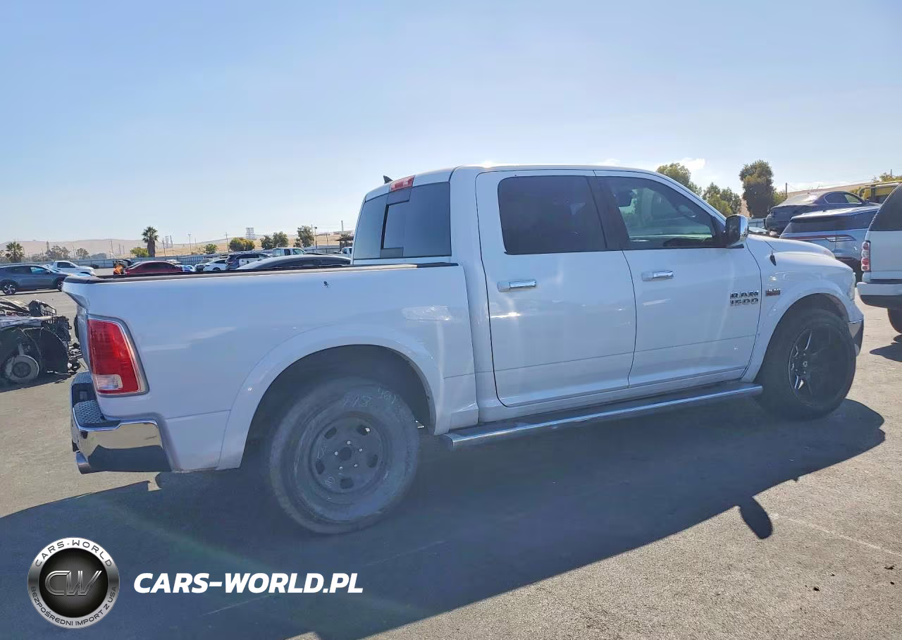 2014 Ram 1500 Laramie VIN:1C6RR6NT2ES329062 - 3