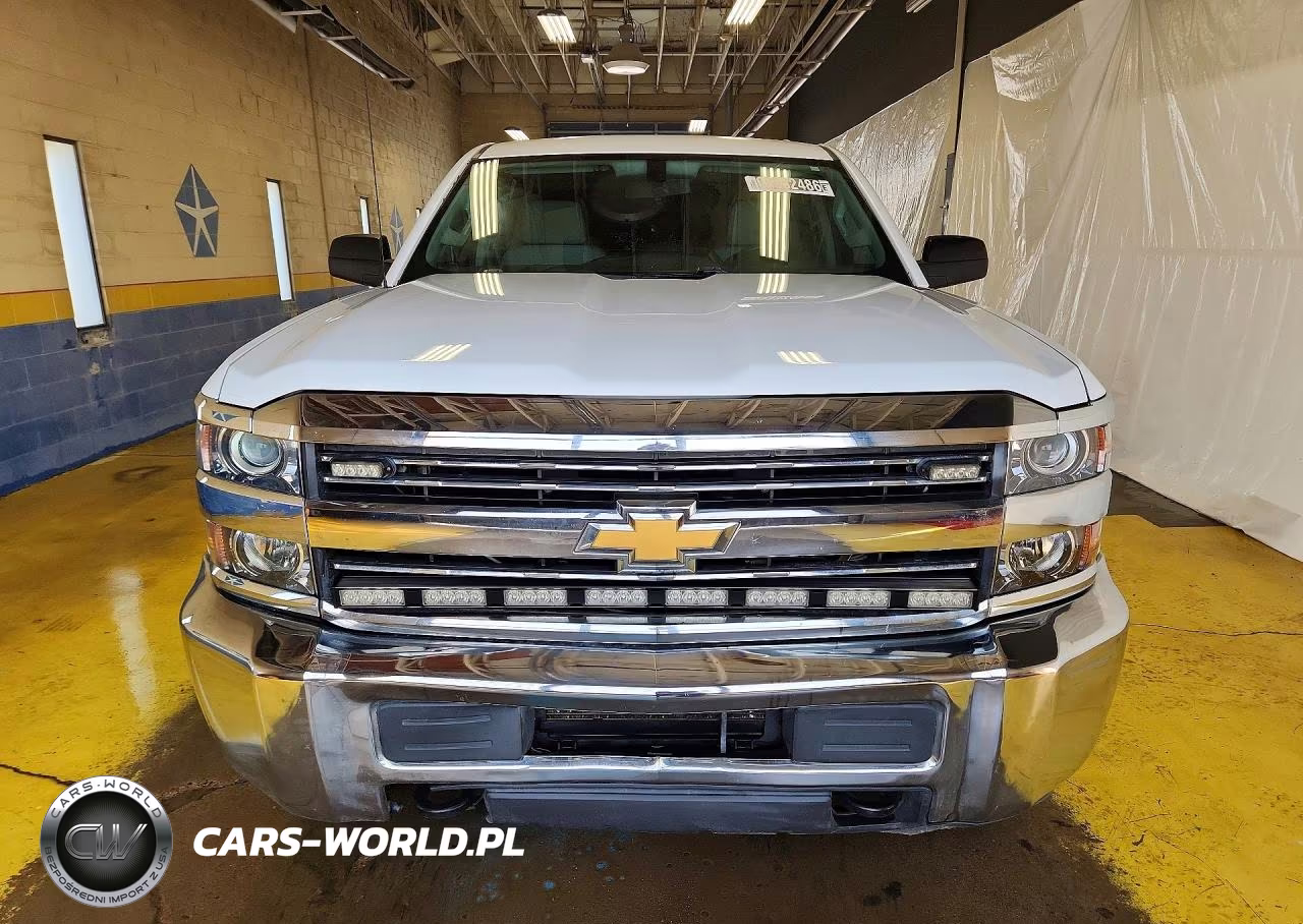 2018 Chevrolet Silverado K2500 Heavy Duty VIN:1GC1KUEG3JF270270 - 5