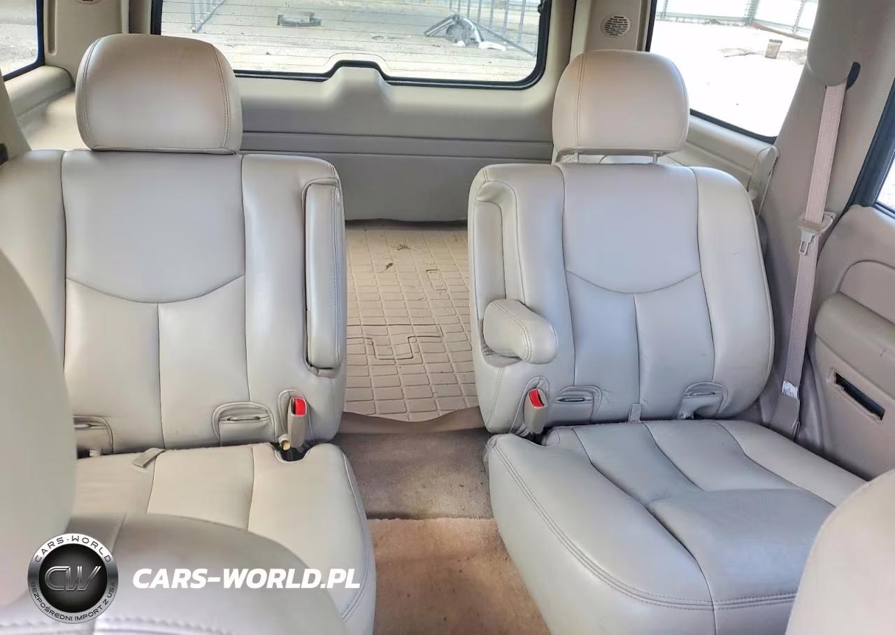 2005 Chevrolet Tahoe K1500 VIN:1GNEK13T05R211995 - 10