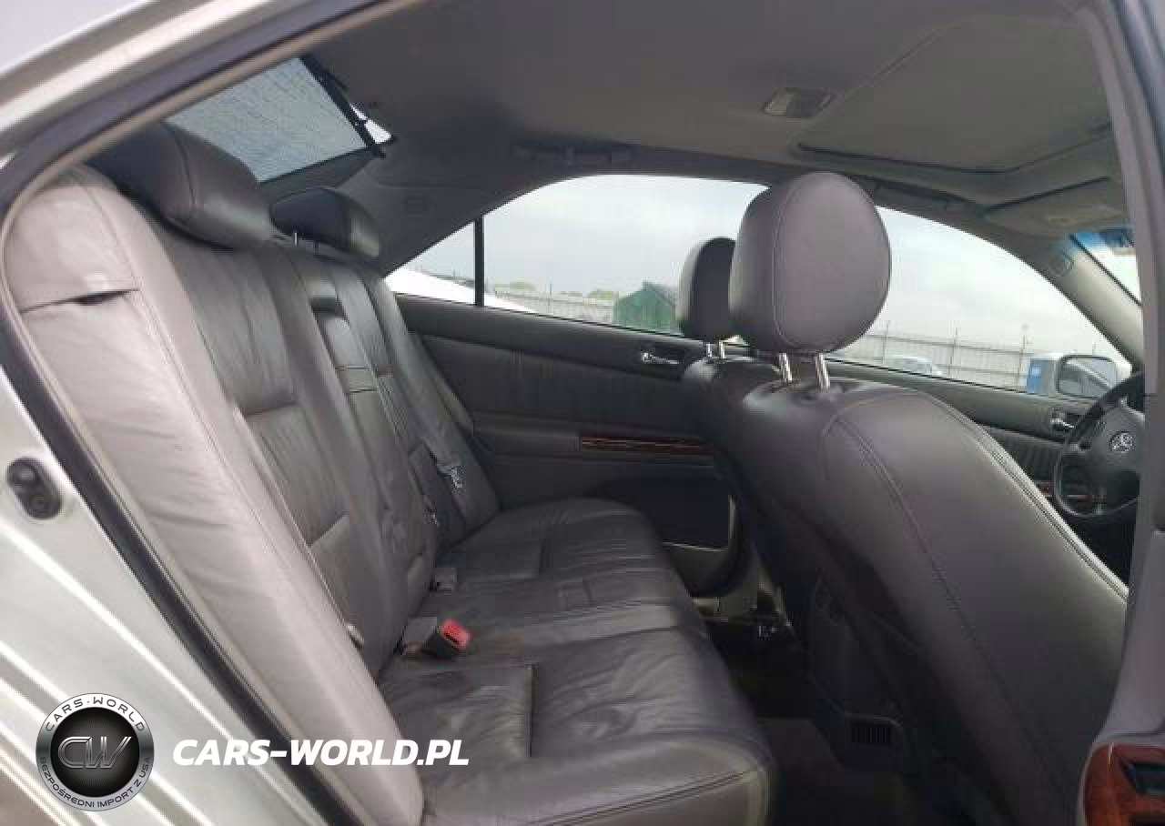 2002 Toyota Camry Le VIN:JTDBF30KX20001377 - 10