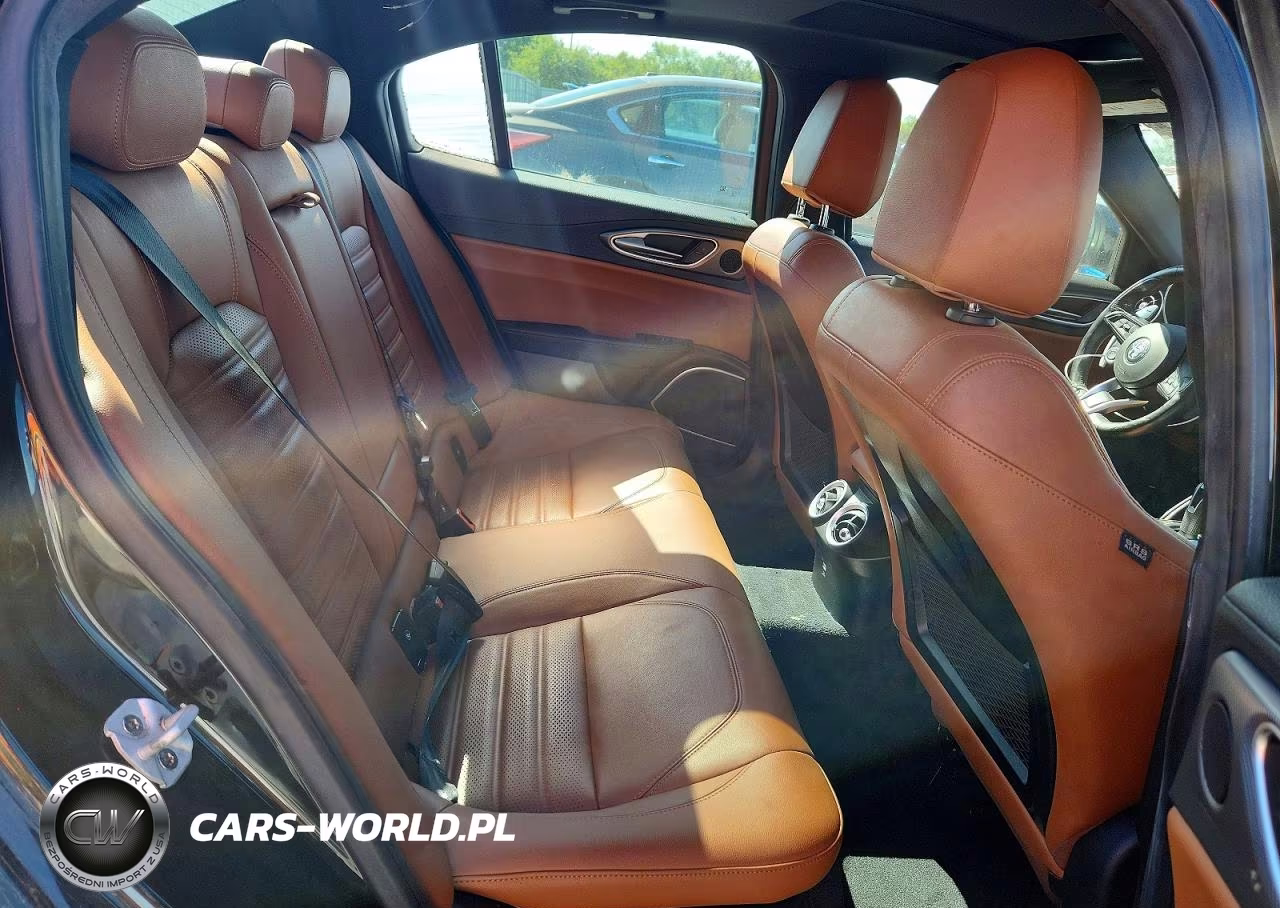 2020 Alfa Romeo Giulia Ti VIN:ZARFANBN6L7629664 - 10