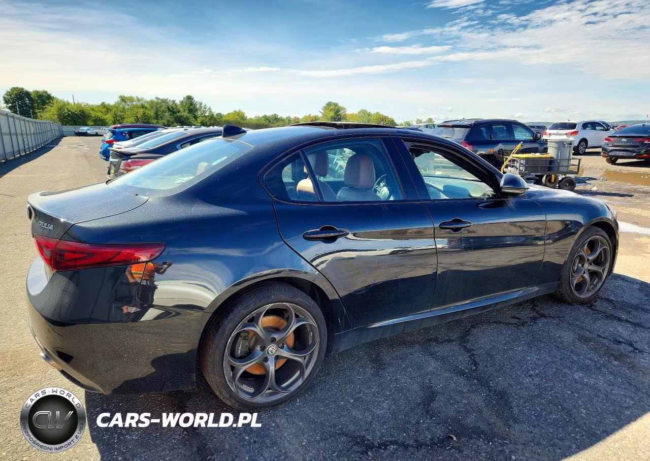 2020 Alfa Romeo Giulia Ti VIN:ZARFANBN6L7629664 - 3