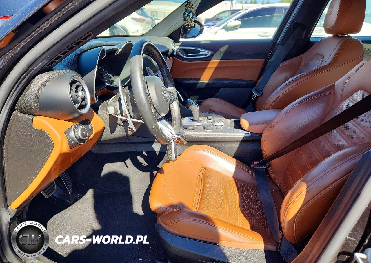 2020 Alfa Romeo Giulia Ti VIN:ZARFANBN6L7629664 - 7
