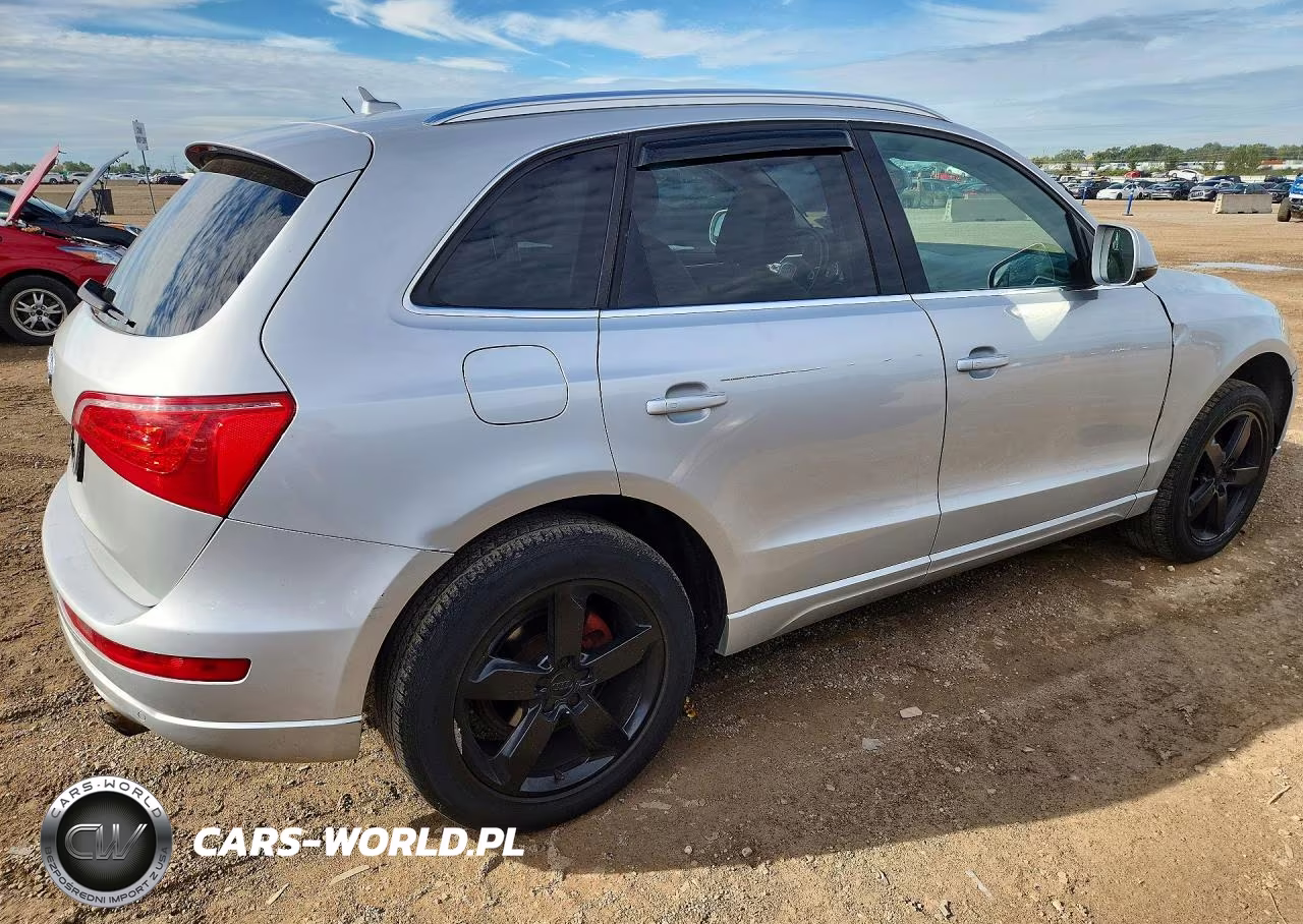 2010 Audi Q5 Premium Plus VIN:WA1LKAFP8AA034291 - 3