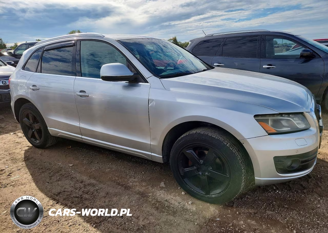 2010 Audi Q5 Premium Plus VIN:WA1LKAFP8AA034291 - 4