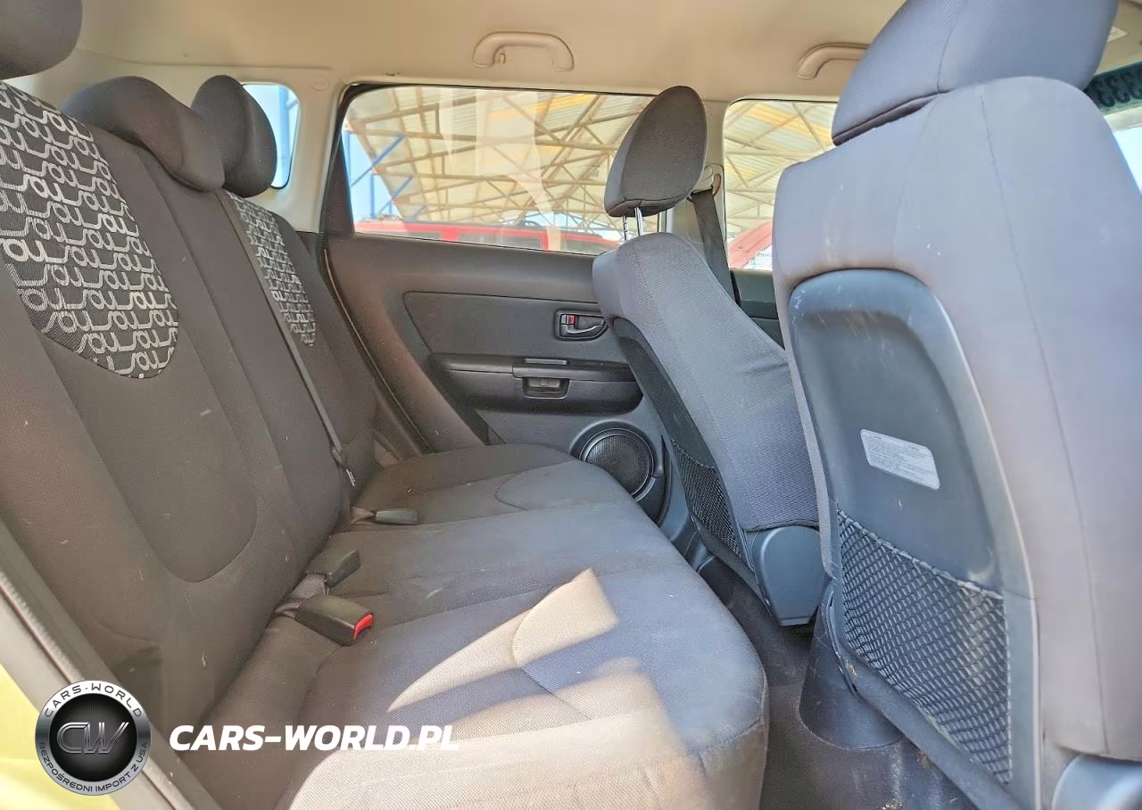 2011 Kia Soul + VIN:KNDJT2A24B7255204 - 10