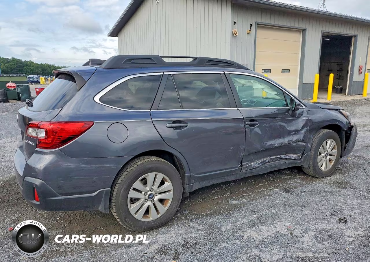 2019 Subaru Outback 2.5I Premium VIN:4S4BSAHC5K3370705 - 3