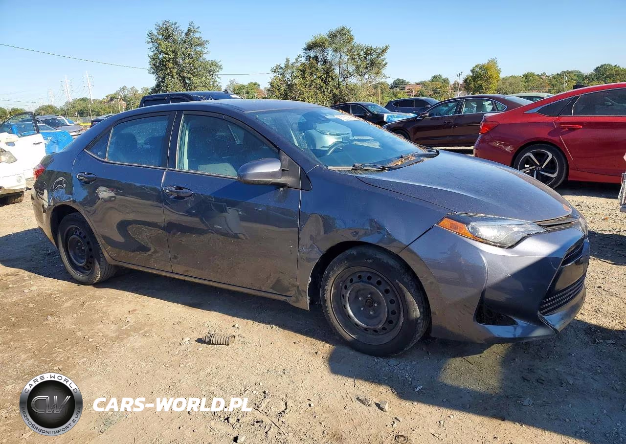 2017 Toyota Corolla Le VIN:2T1BURHE2HC845435 - 4