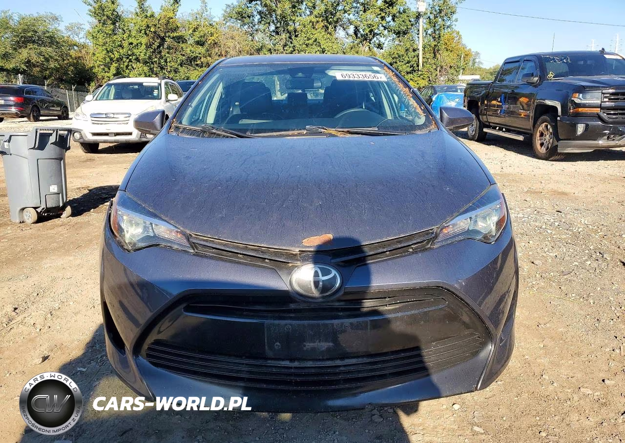 2017 Toyota Corolla Le VIN:2T1BURHE2HC845435 - 5