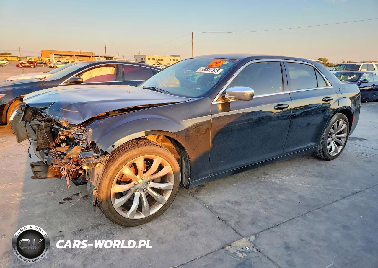 2019 Chrysler 300 VIN:2C3CCAAG9KH661180 - 1