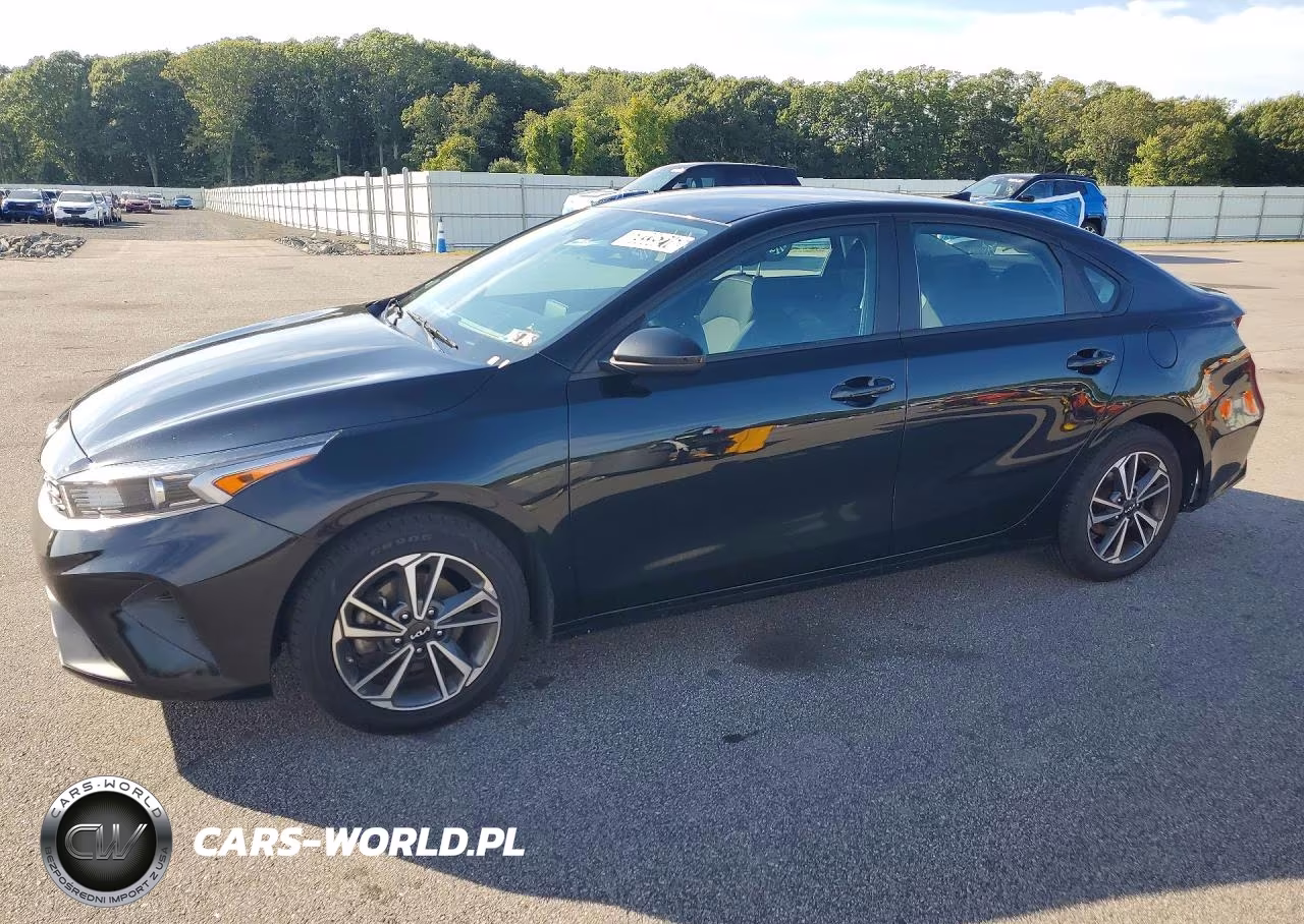 2023 Kia Forte Lxs VIN:3KPF24AD2PE653802 - 1