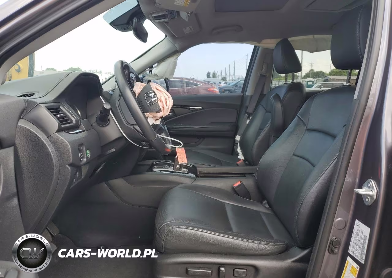 2021 Honda Pilot Touring VIN:5FNYF5H91MB019892 - 7