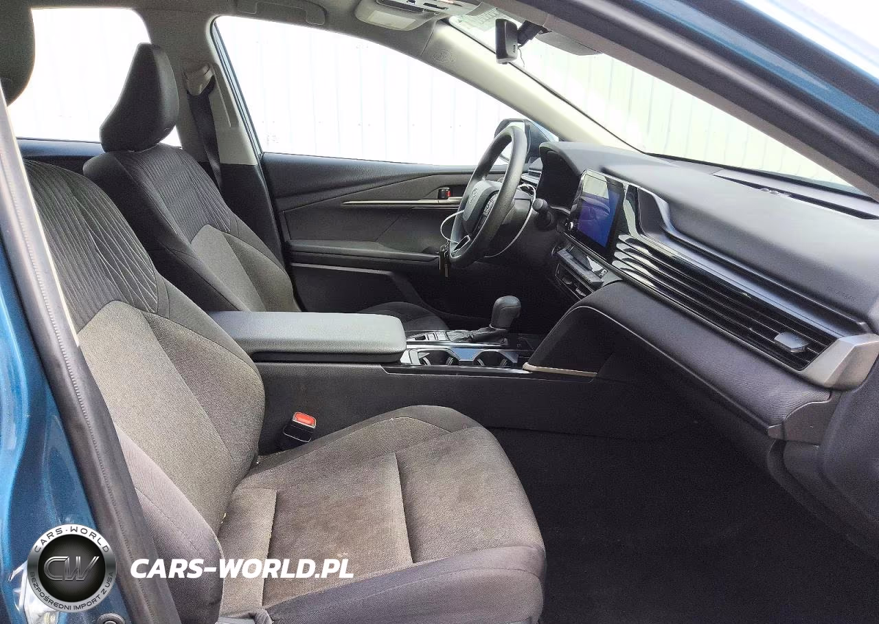 2026 Toyota Camry Le VIN:4T1DAACKXTU240442 - 13