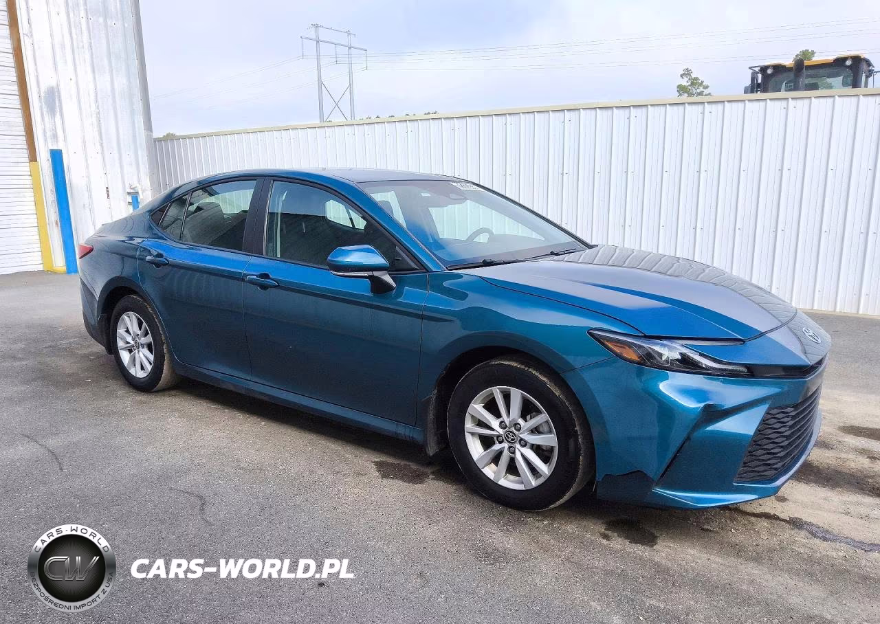 2026 Toyota Camry Le VIN:4T1DAACKXTU240442 - 4