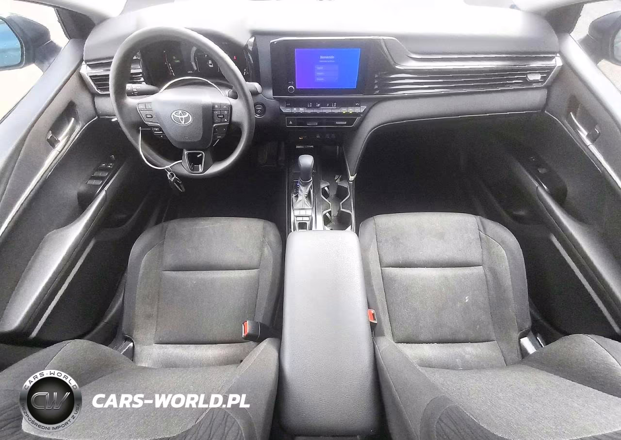 2026 Toyota Camry Le VIN:4T1DAACKXTU240442 - 8