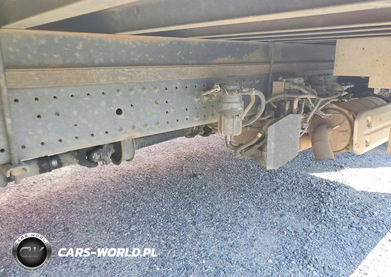 2017 Hino 195 Box Truck VIN:JHHSDM2H2HK005785 - 11