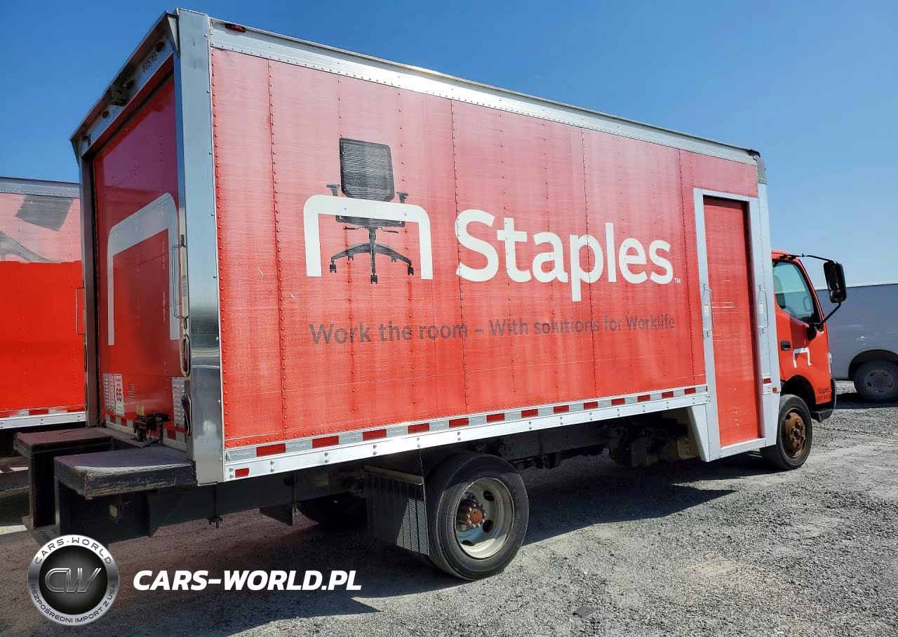 2017 Hino 195 Box Truck VIN:JHHSDM2H2HK005785 - 3