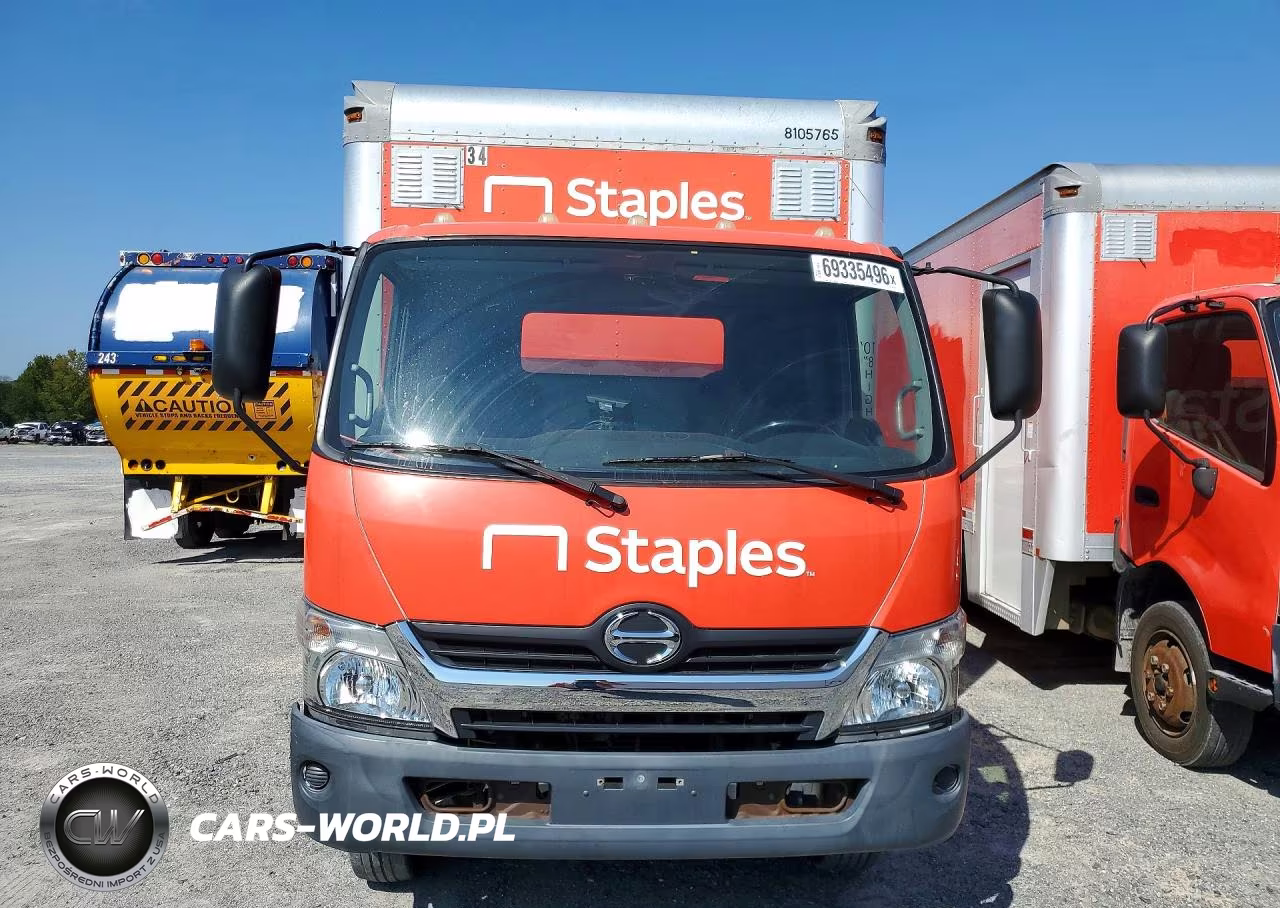 2017 Hino 195 Box Truck VIN:JHHSDM2H2HK005785 - 5