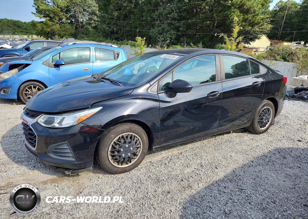 2019 Chevrolet Cruze Ls – zdjęcie 1 z 12
