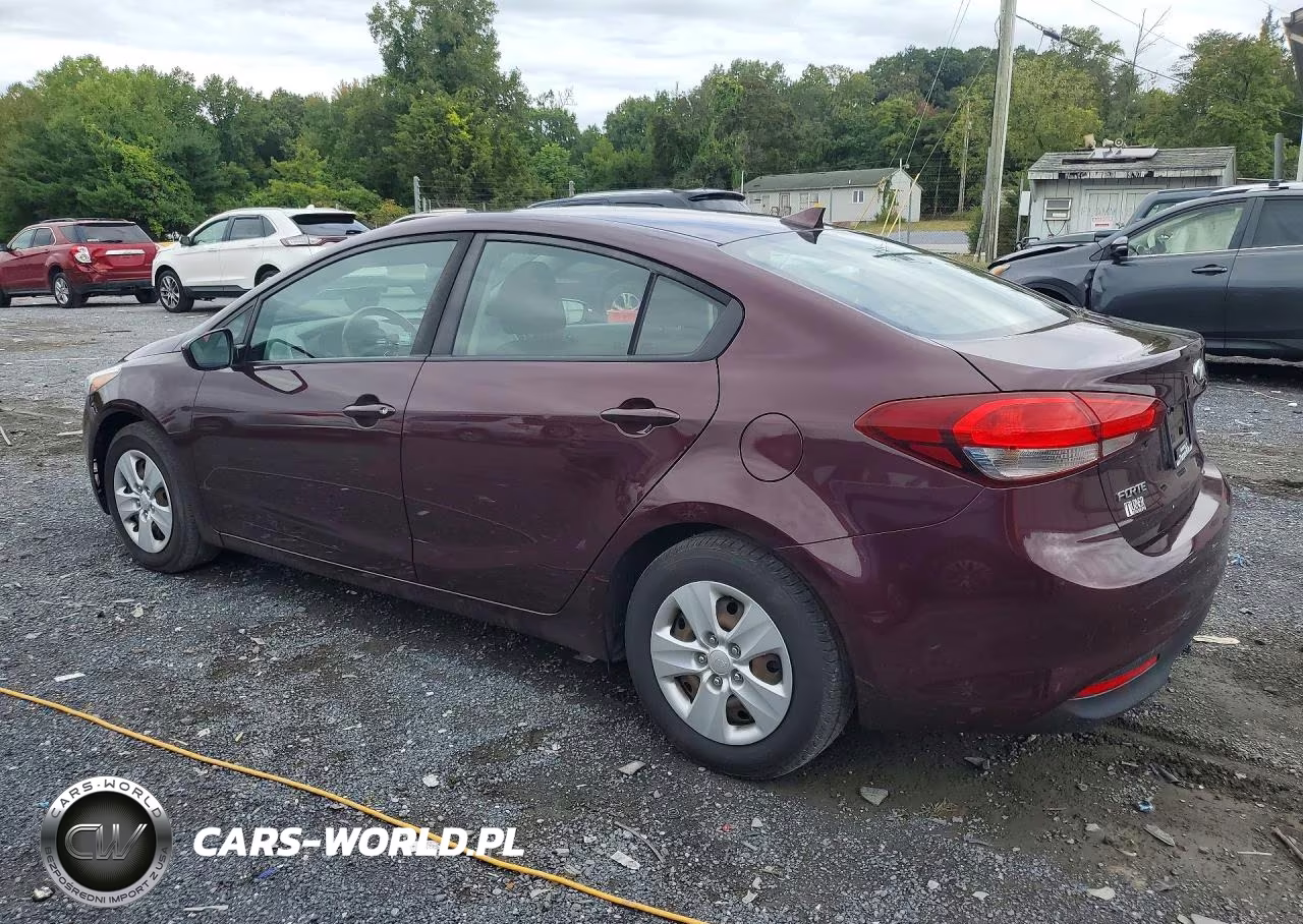 2018 Kia Forte Lx VIN:3KPFK4A77JE259097 - 2