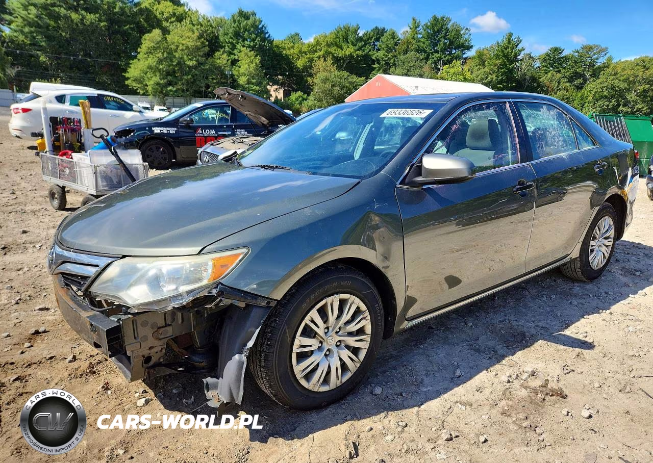 2012 Toyota Camry Le – zdjęcie 1 z 13