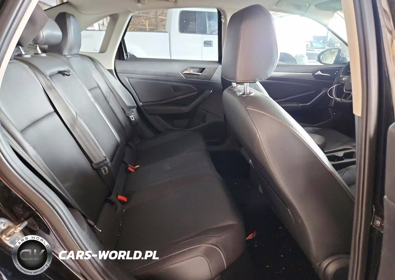 2019 Volkswagen Jetta S VIN:3VWCB7BU4KM163327 - 10