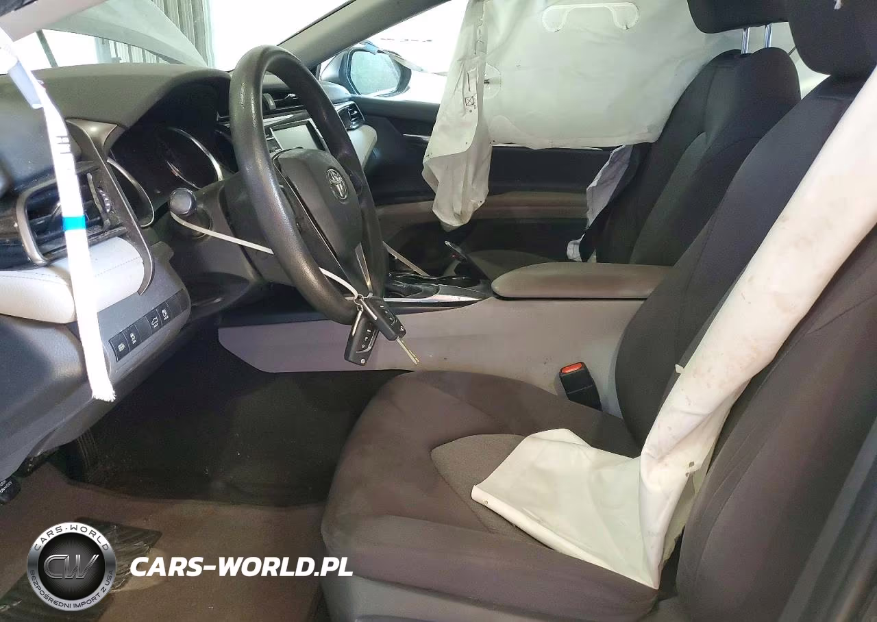 2019 Toyota Camry Le VIN:4T1B11HKXKU821602 - 7
