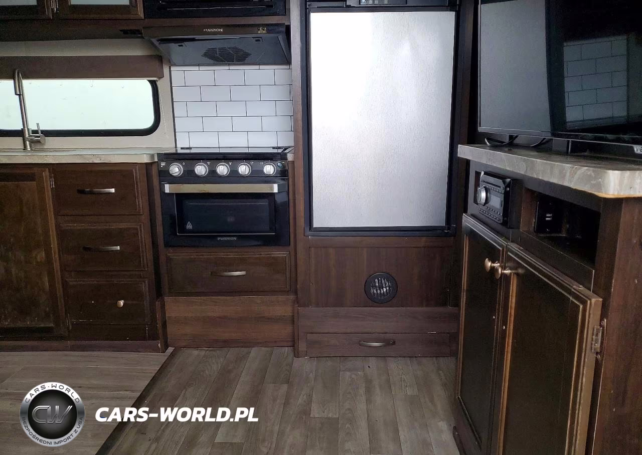 2020 Grandesign Recreational Vehicle (Rv) VIN:573TM2723L5504028 - 5