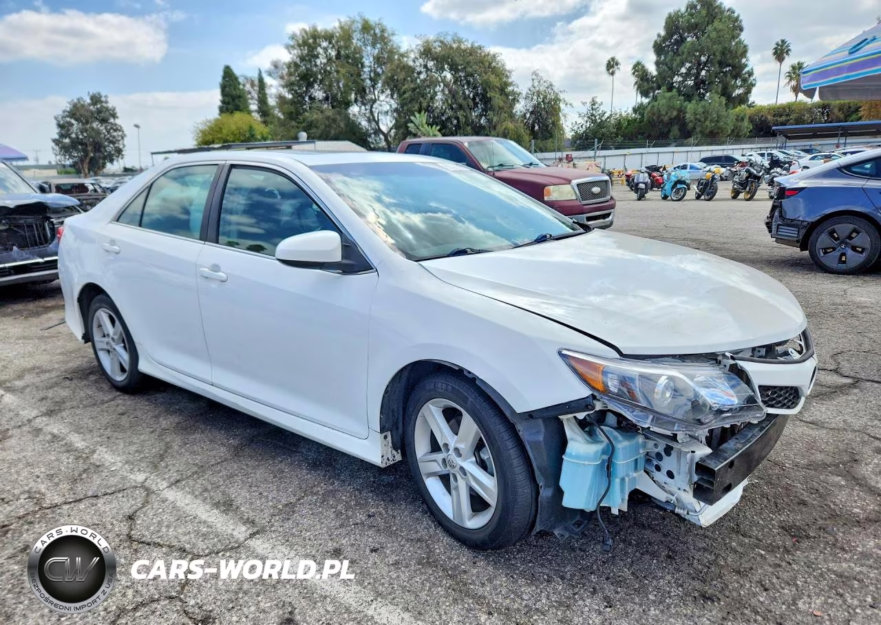 2013 Toyota Camry Se VIN:4T1BF1FK8DU711123 - 4