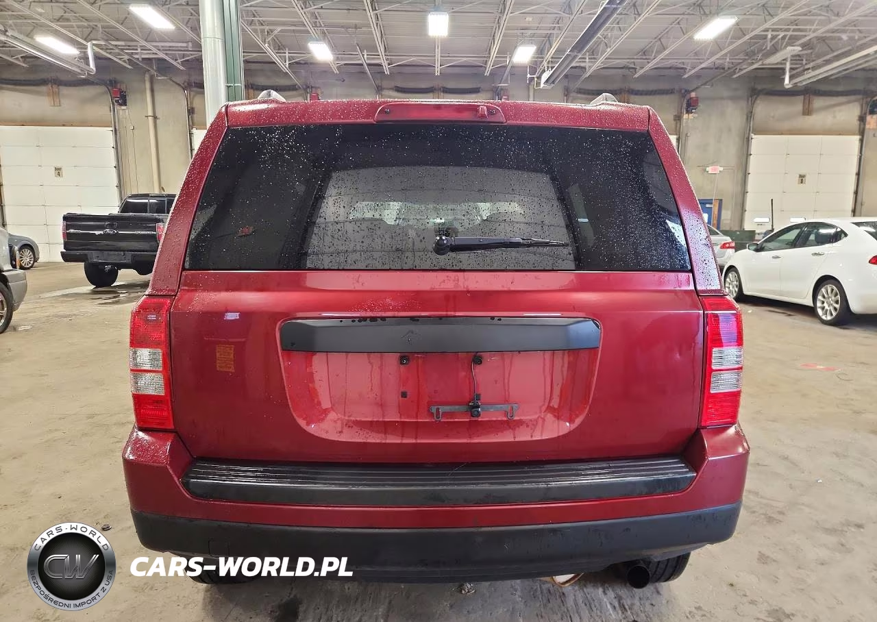 2014 Jeep Patriot Latitude VIN:1C4NJRFB4ED670568 - 6