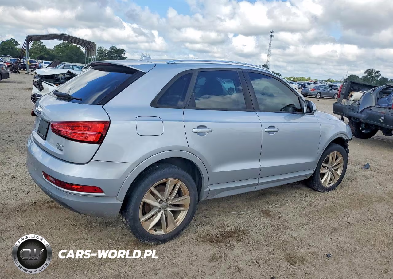2017 Audi Q3 Premium VIN:WA1ECCFS2HR005810 - 3