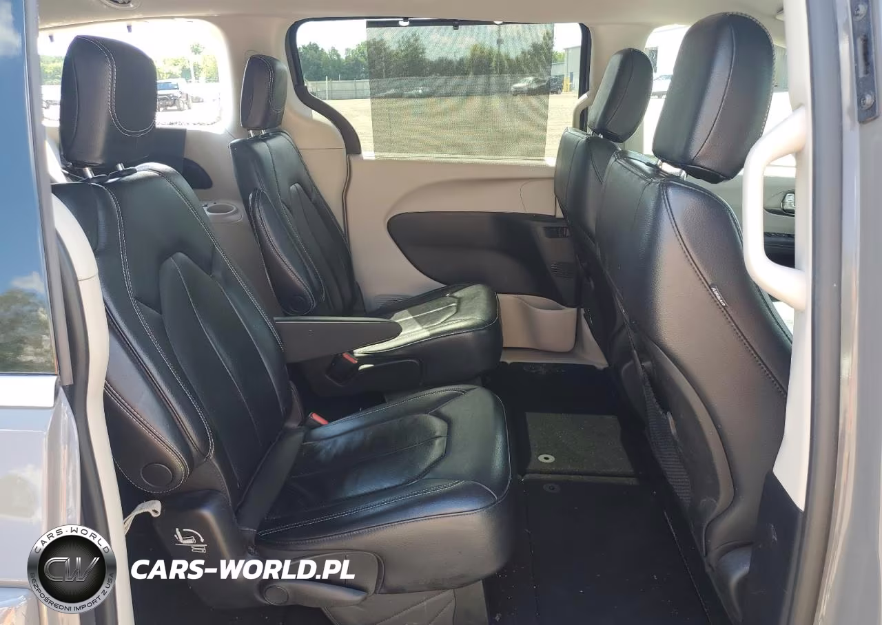 2022 Chrysler Pacifica Touring L VIN:2C4RC1BG9NR142584 - 11