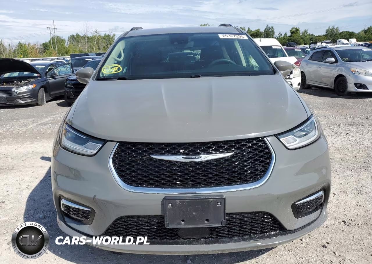 2022 Chrysler Pacifica Touring L VIN:2C4RC1BG9NR142584 - 5