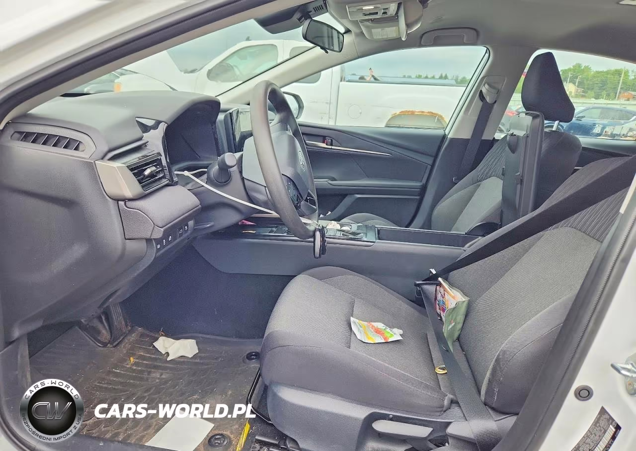 2025 Toyota Camry Le VIN:4T1DAACK3SU616204 - 7