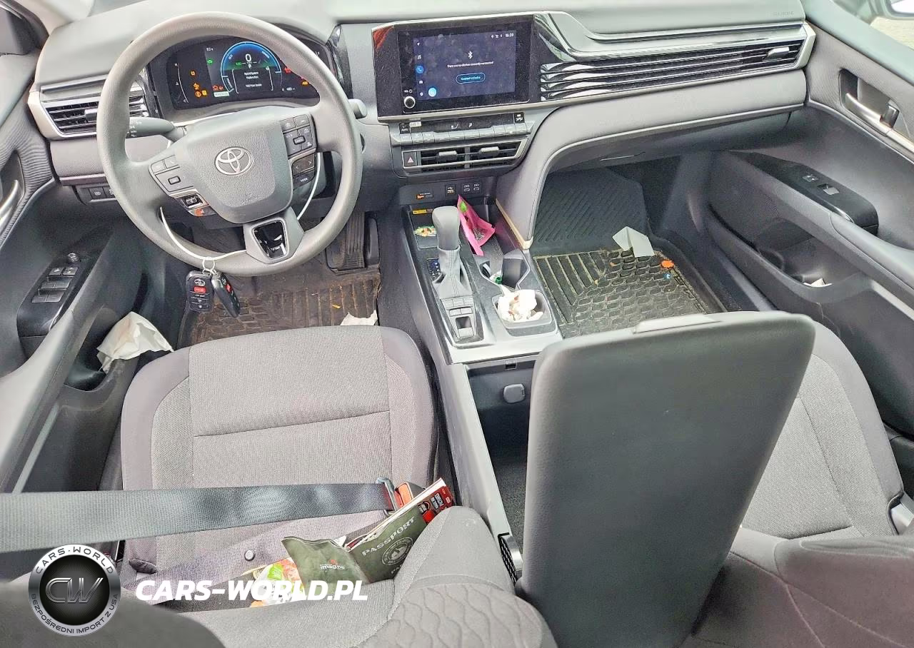 2025 Toyota Camry Le VIN:4T1DAACK3SU616204 - 8