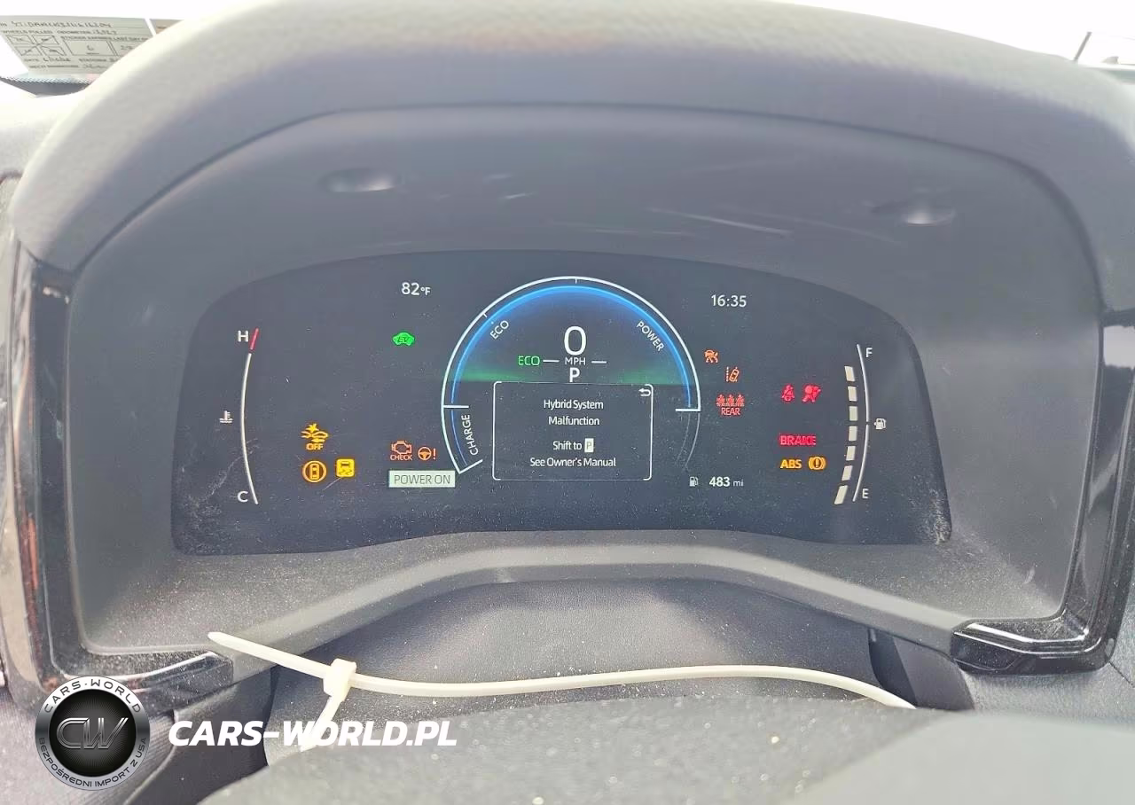 2025 Toyota Camry Le VIN:4T1DAACK3SU616204 - 9