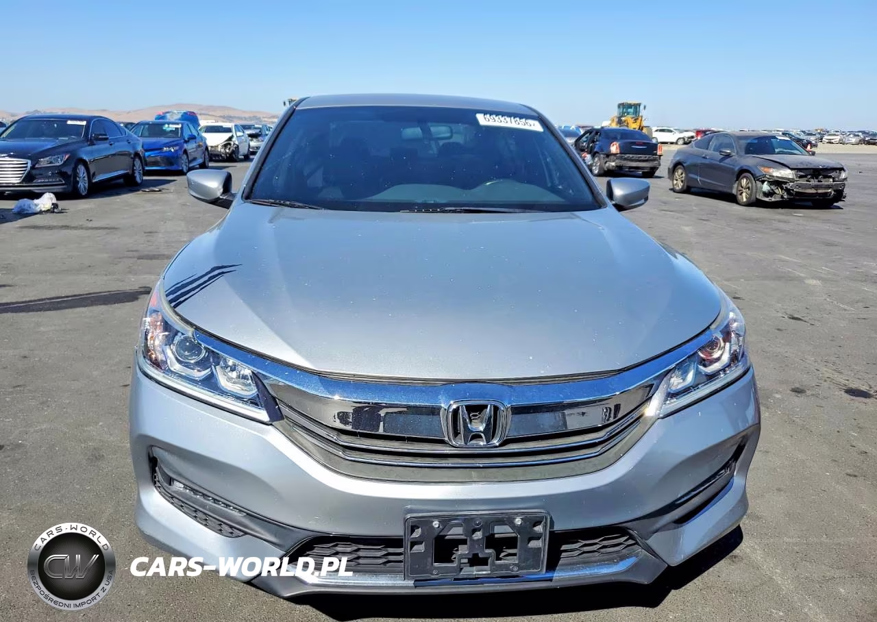 2017 Honda Accord Sport VIN:1HGCR2F57HA137302 - 5