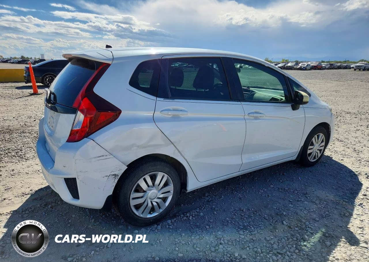 2015 Honda Fit Lx VIN:3HGGK5H58FM737265 - 3